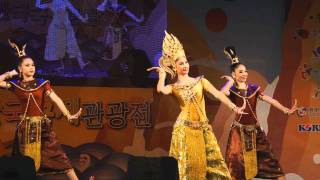 Traditional dance of Thailand [upl. by Lapotin609]