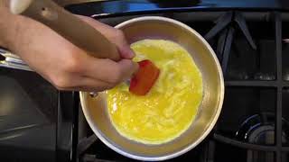 7 Steps to Make Scrambled Eggs Fluffy [upl. by Norina462]