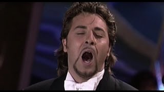 Roberto Alagna  Chanteur dopéra et banlieusard [upl. by Eelaroc412]