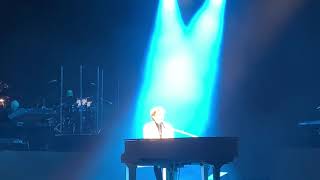 Barry Manilow sings Mandy in Vegas [upl. by Imeka]