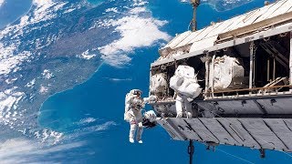 Así es Vivir en el Espacio  Documental Universo [upl. by Neville180]