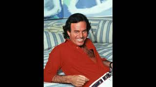 Julio Iglesias Une Nuit De Carnaval French version of Paloma Blanca HD [upl. by Soirtimid]