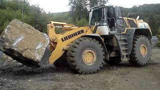 Liebherr L586 Blockhandling1 Nutons Belgique [upl. by Ennaeerb520]