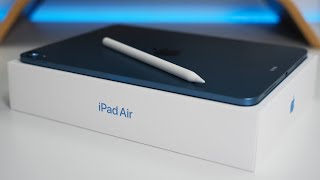 New iPad Air 2022  Unboxing and Overview in 8K [upl. by Yellehs]