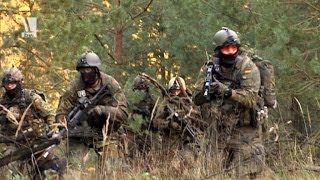 EGBKräfte der Fallschirmjäger üben für den Einsatz  Bundeswehr [upl. by Airitak419]