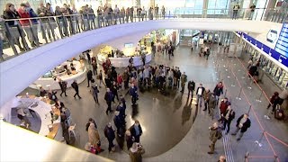 „Legiony to żołnierska nuta…” – patriotyczny flash mob MON [upl. by Housen174]