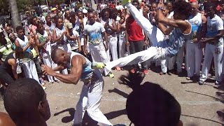 Bahia  Roda de Capoeira Grupo Topázio no Campo Grande [upl. by Nerrej418]