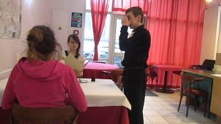 cours de restaurant  Accueil [upl. by Yllet]