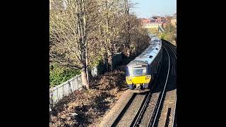 Class 707 Train  Southeastern [upl. by Adnilim448]