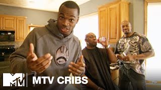 Adrian Peterson Jared Allen amp Willis McGahee  MTV Cribs [upl. by Vitus693]