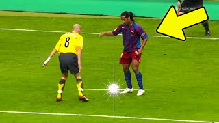 10 Vezes que Ronaldinho Gaúcho fez Mágica no Futebol [upl. by Budde]